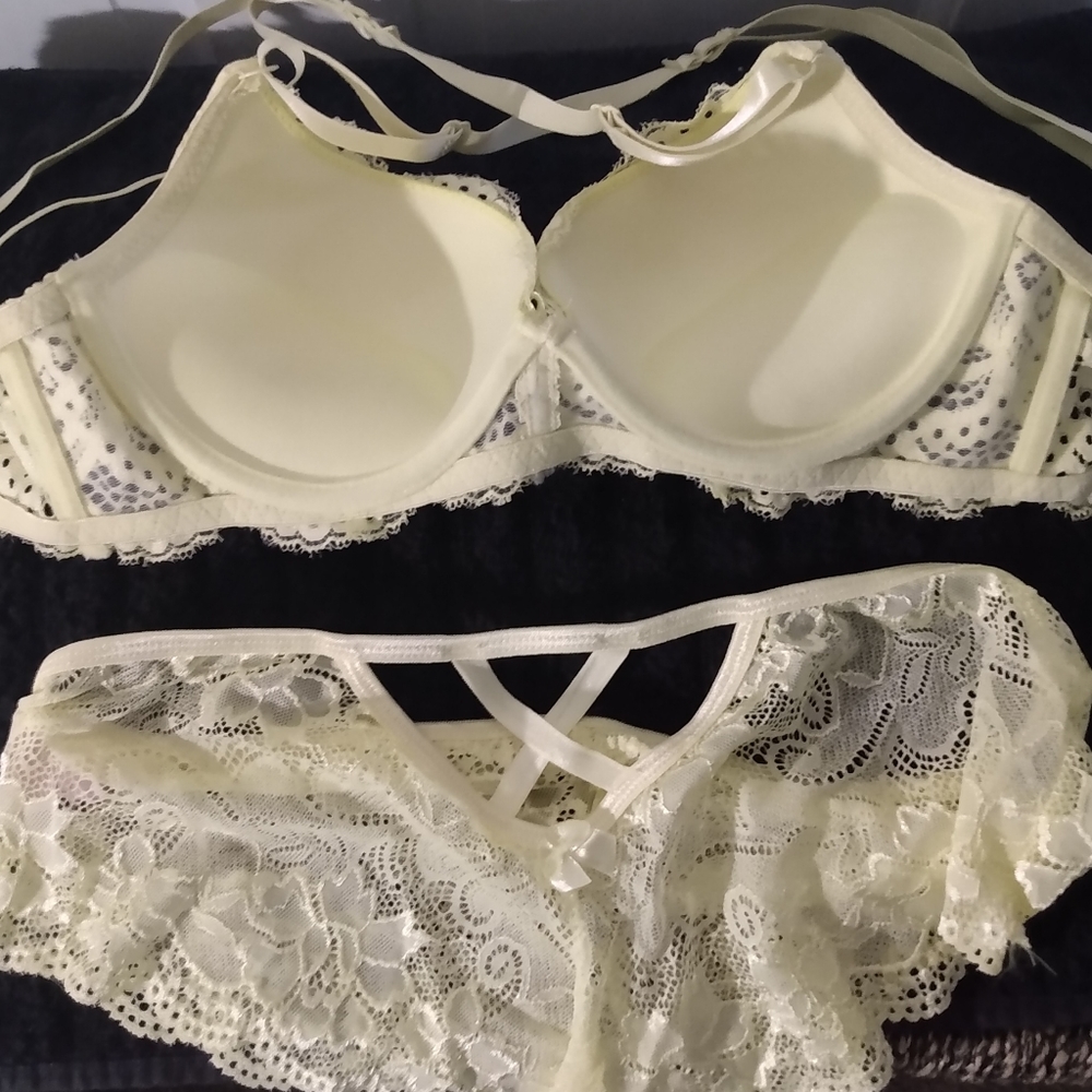 New Bra n panties